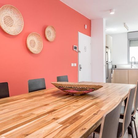 3 Bedrooms Apt Balcony & Parking Near Banana Beach Tel Aviv Eksteriør billede